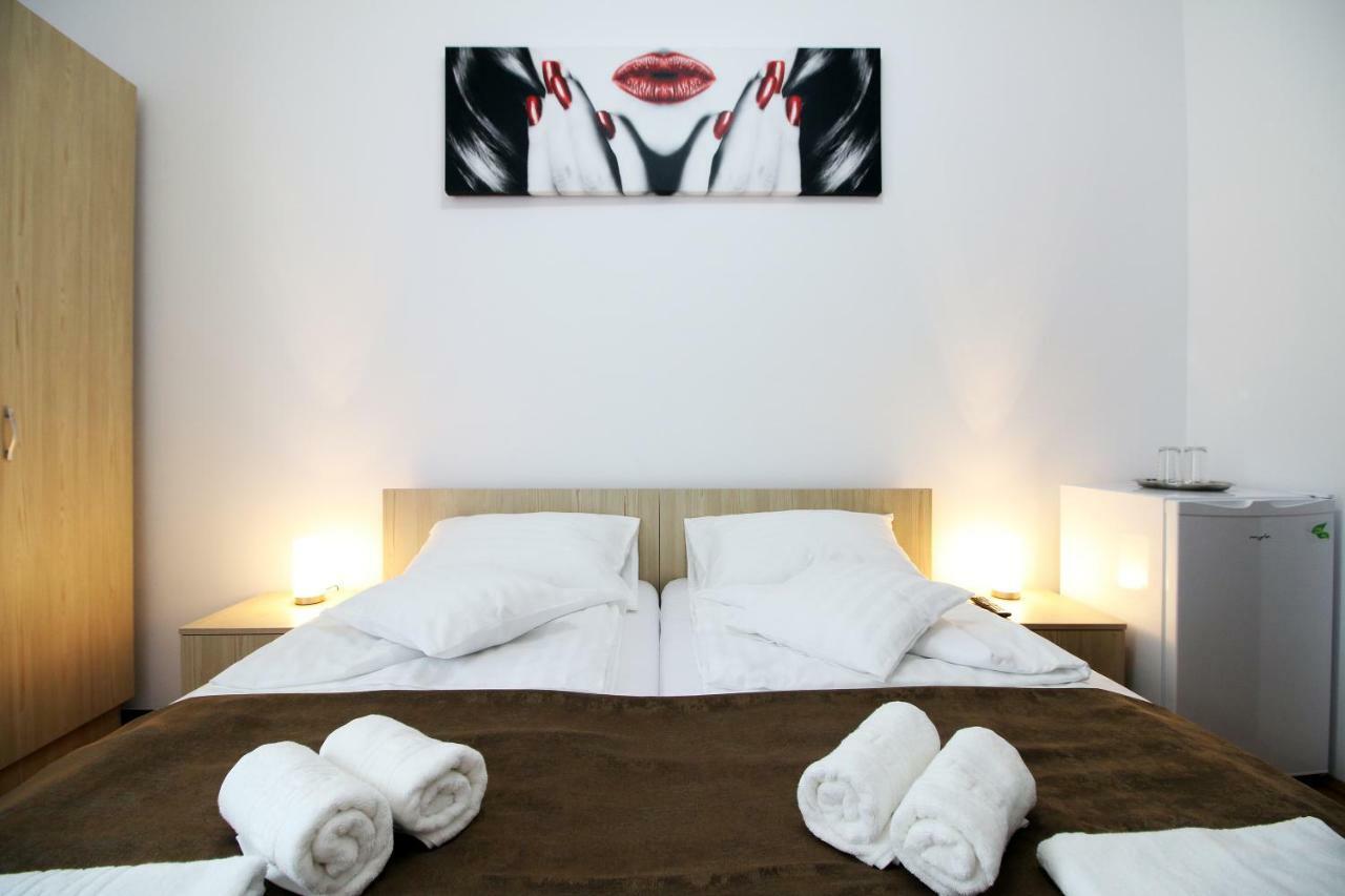 Anne'S House Apartment Sibiu Bagian luar foto