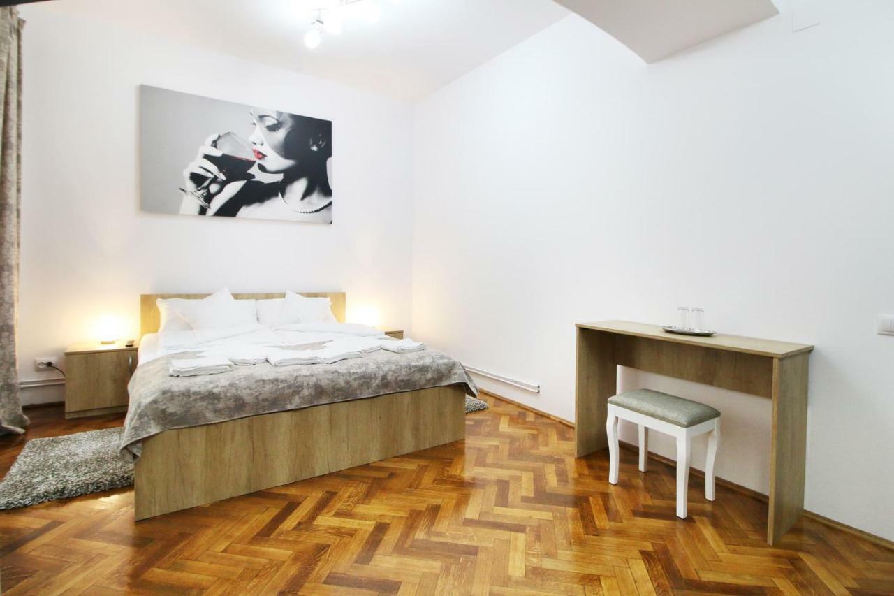 Anne'S House Apartment Sibiu Bagian luar foto